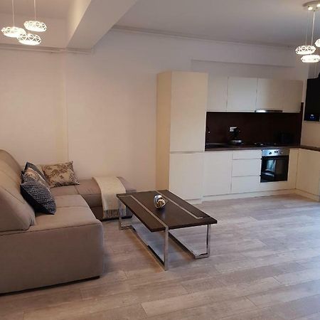 Mg Apartments Mamaia Nord Năvodari Eksteriør billede